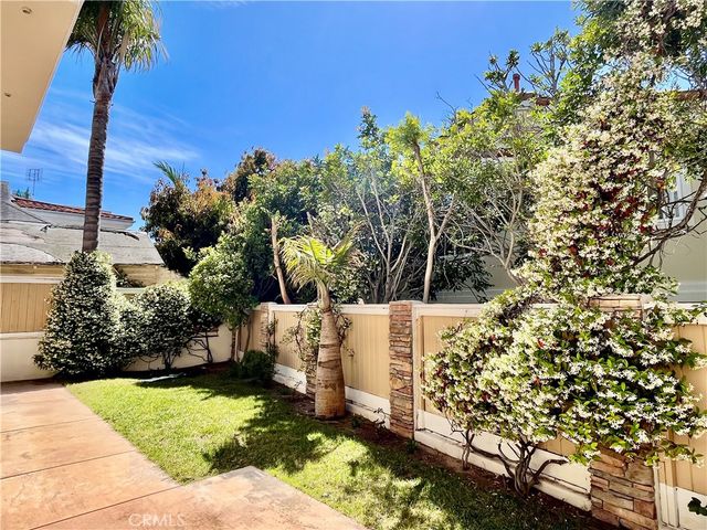 227 S Helberta Avenue B, Redondo Beach, CA 90277