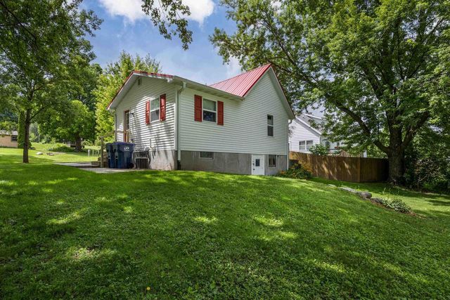 306 Bue Street, Deerfield, WI 53531