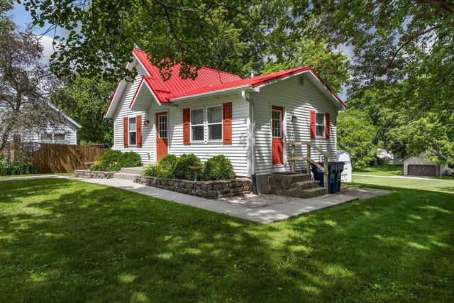 306 Bue Street, Deerfield, WI 53531