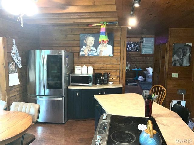 882 Plant School Avenue, Greenville, IL 62246