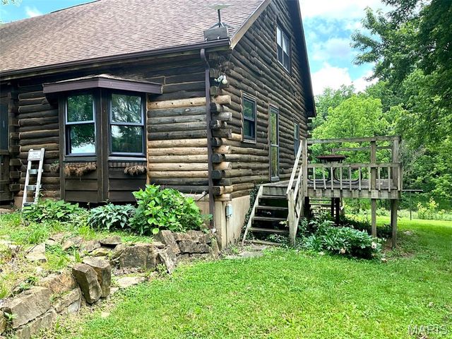 882 Plant School Avenue, Greenville, IL 62246