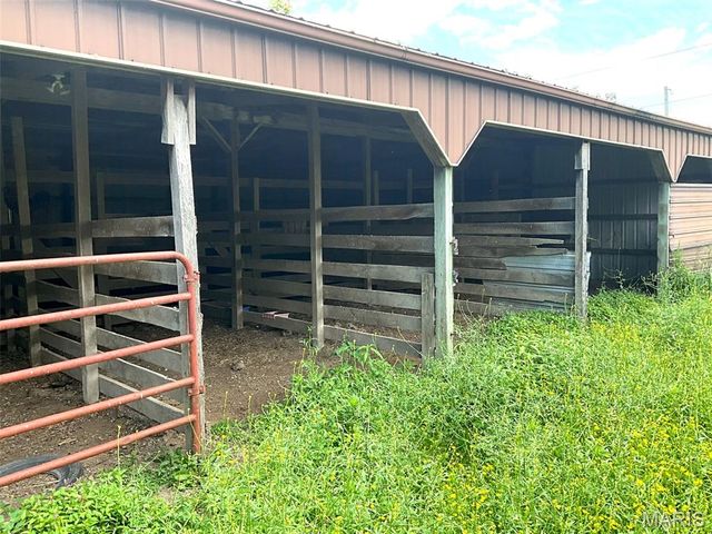 882 Plant School Avenue, Greenville, IL 62246