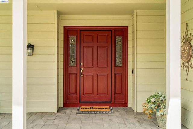 5481 Greenfield Way, Pleasanton, CA 94566