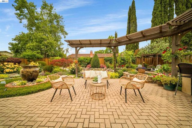 5481 Greenfield Way, Pleasanton, CA 94566
