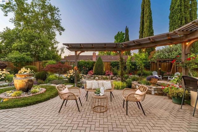 5481 Greenfield Way, Pleasanton, CA 94566