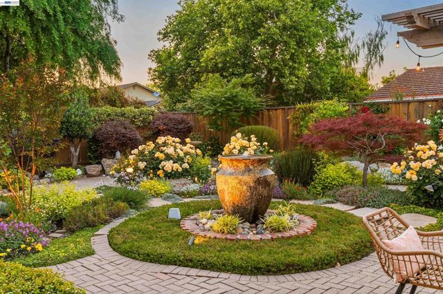 5481 Greenfield Way, Pleasanton, CA 94566