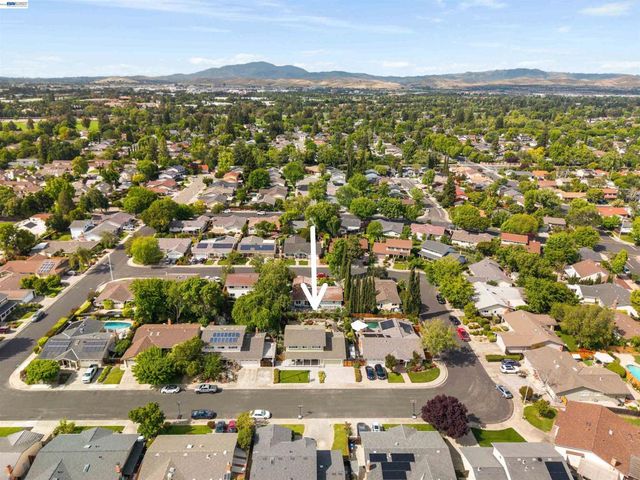 5481 Greenfield Way, Pleasanton, CA 94566