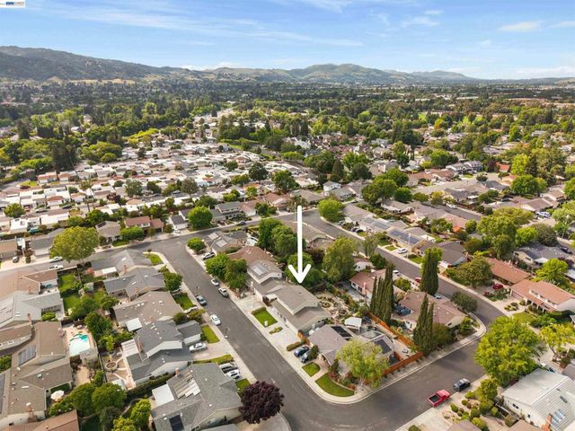 5481 Greenfield Way, Pleasanton, CA 94566