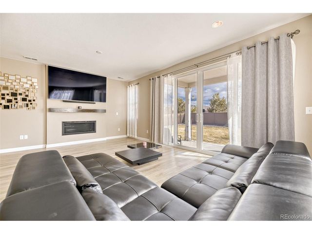 27824 E 9th Ln, Aurora, CO 80018