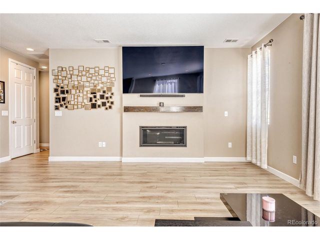 27824 E 9th Ln, Aurora, CO 80018