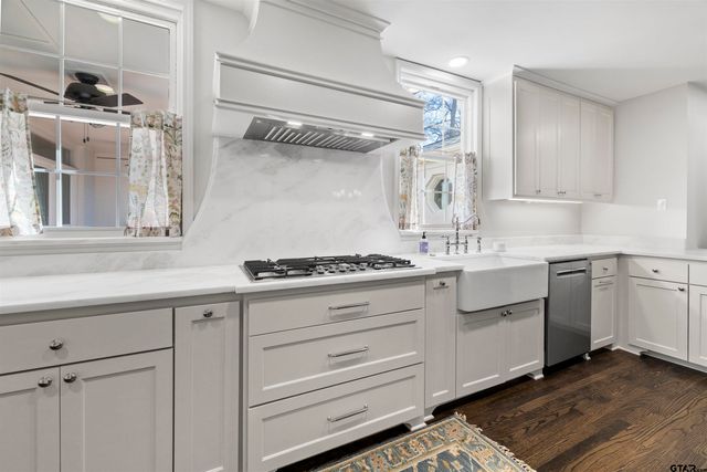 2318 S Chilton Ave, Tyler, TX 75701