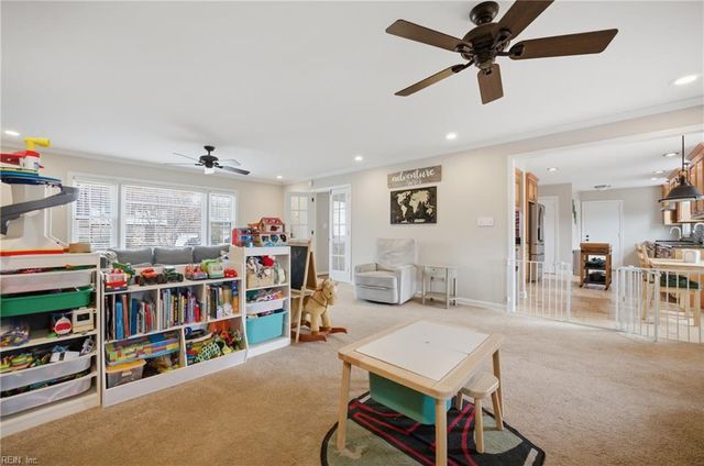 208 Shifting Log DR, Hampton, VA 23669