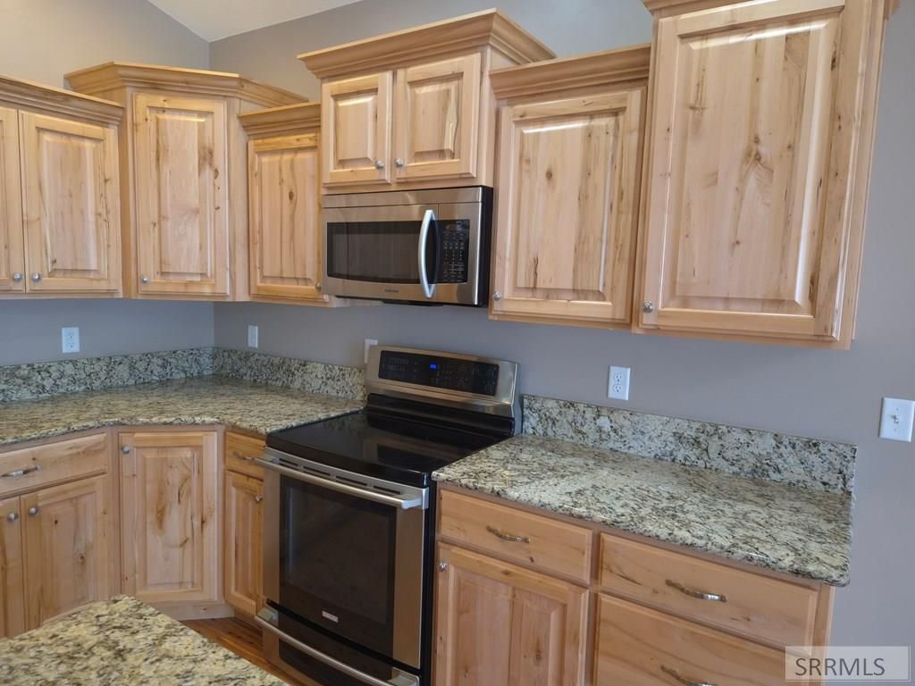 Image 10 of property listing at 2103 Fort Hall Avenue, American Falls, ID 83211