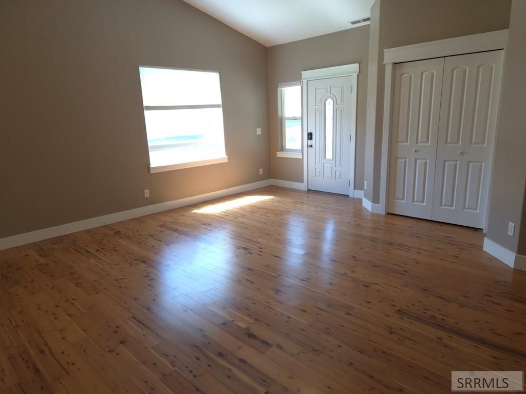 Image 6 of property listing at 2103 Fort Hall Avenue, American Falls, ID 83211