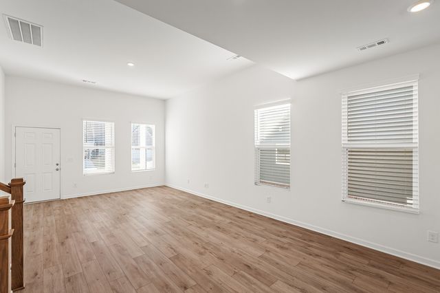 1414 Knox Ln, Lebanon, TN 37087