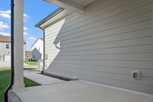 1414 Knox Ln, Lebanon, TN 37087