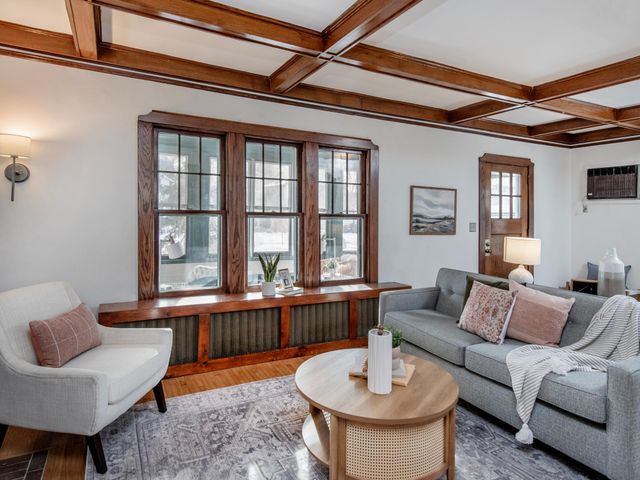 2111 Dayton Avenue, Saint Paul, MN 55104