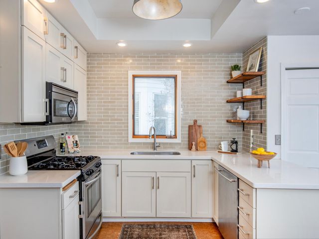 2111 Dayton Avenue, Saint Paul, MN 55104