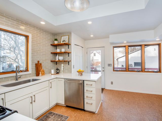 2111 Dayton Avenue, Saint Paul, MN 55104