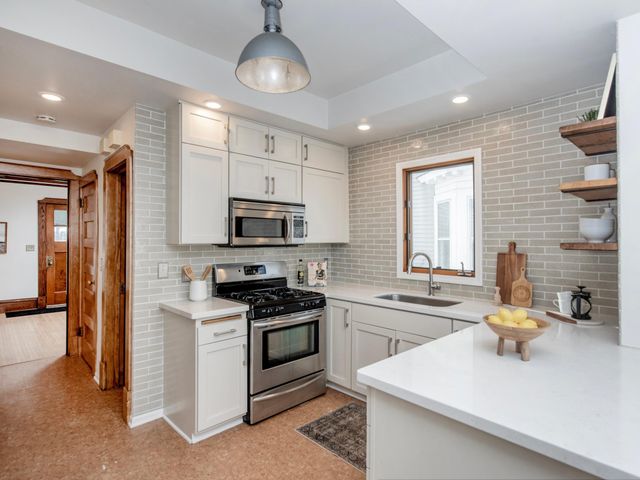 2111 Dayton Avenue, Saint Paul, MN 55104