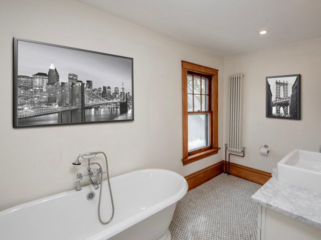 2111 Dayton Avenue, Saint Paul, MN 55104