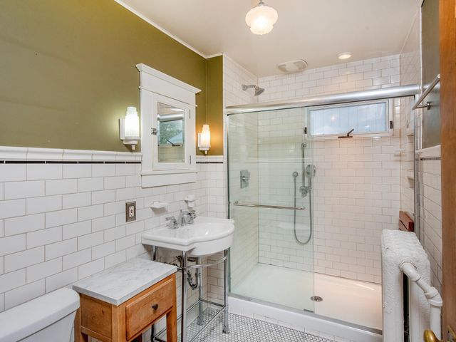 2111 Dayton Avenue, Saint Paul, MN 55104