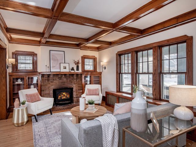 2111 Dayton Avenue, Saint Paul, MN 55104