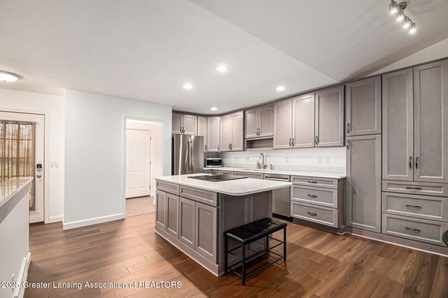 1021 Randy Lane, St. Johns, MI 48879