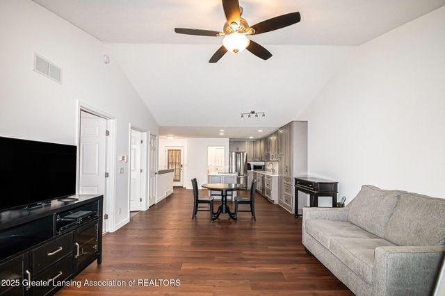 1021 Randy Lane, St. Johns, MI 48879