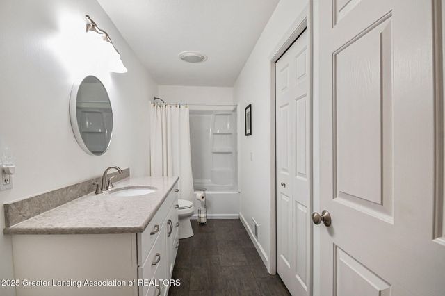 1021 Randy Lane, St. Johns, MI 48879