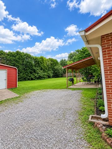 204 Lakeshore Dr, Mcminnville, TN 37110