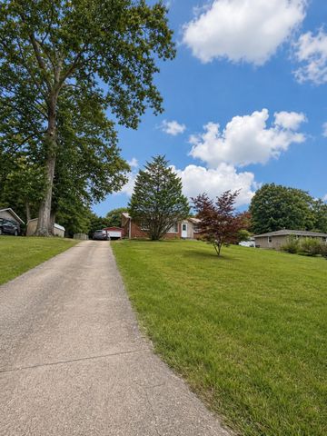 204 Lakeshore Dr, Mcminnville, TN 37110