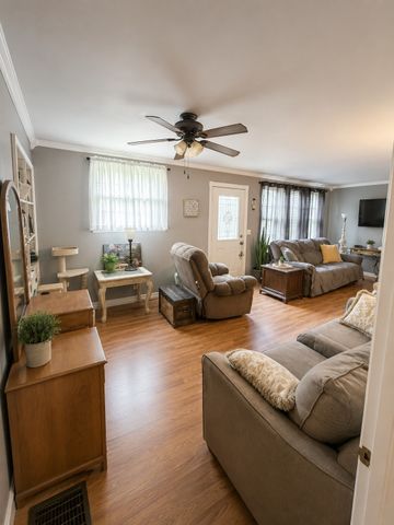 204 Lakeshore Dr, Mcminnville, TN 37110