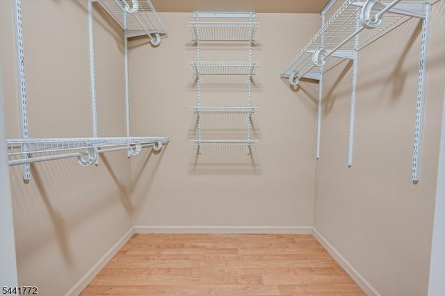 1 Carriage City Plz 1220, Rahway City, NJ 07065