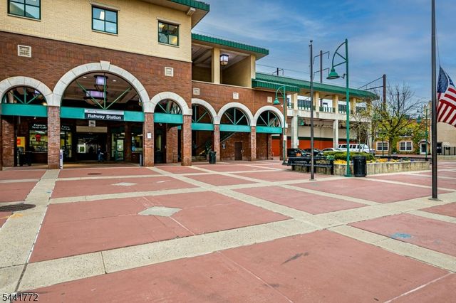 1 Carriage City Plz 1220, Rahway City, NJ 07065