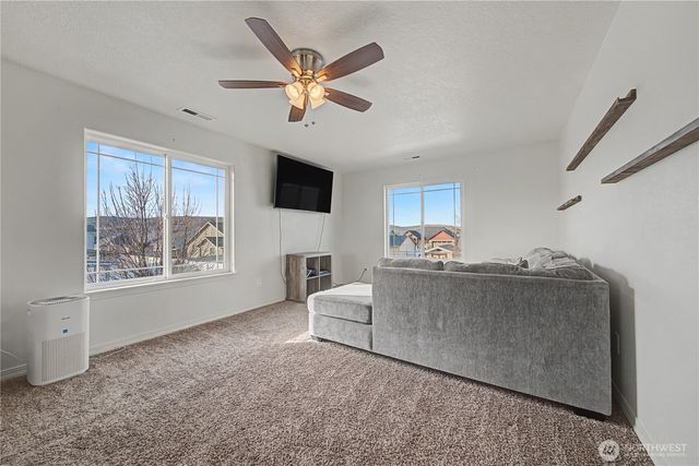 811 5th Avenue NE, Ephrata, WA 98823