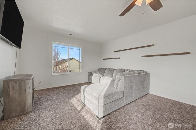 811 5th Avenue NE, Ephrata, WA 98823