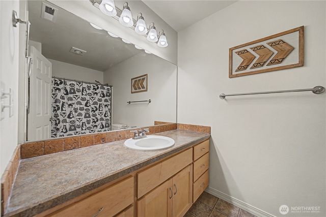 811 5th Avenue NE, Ephrata, WA 98823