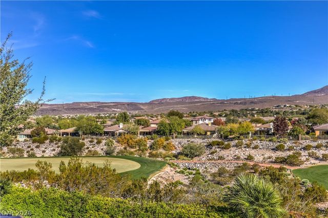 16 Anthem Pointe Court, Henderson, NV 89052