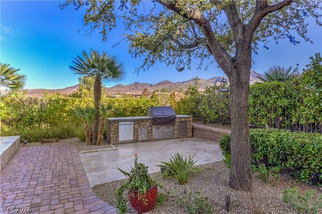 16 Anthem Pointe Court, Henderson, NV 89052