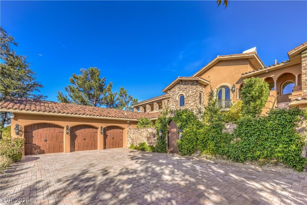 16 Anthem Pointe Court, Henderson, NV 89052