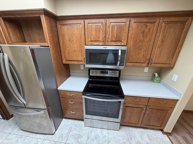 14715 Holly Ct Court, Macomb Twp, MI 48315