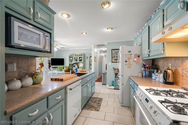 2700 Blue Bird Lane, Poteau, OK 74953