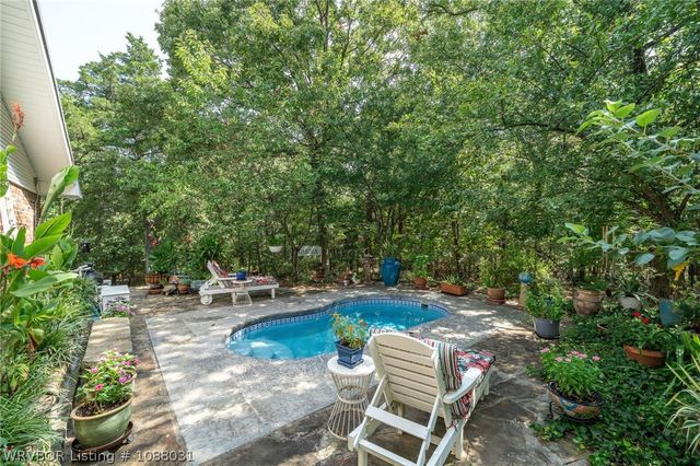 2700 Blue Bird Lane, Poteau, OK 74953