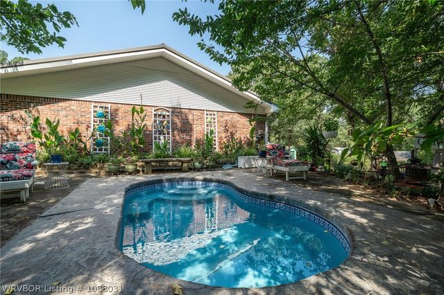 2700 Blue Bird Lane, Poteau, OK 74953