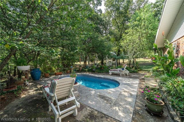 2700 Blue Bird Lane, Poteau, OK 74953