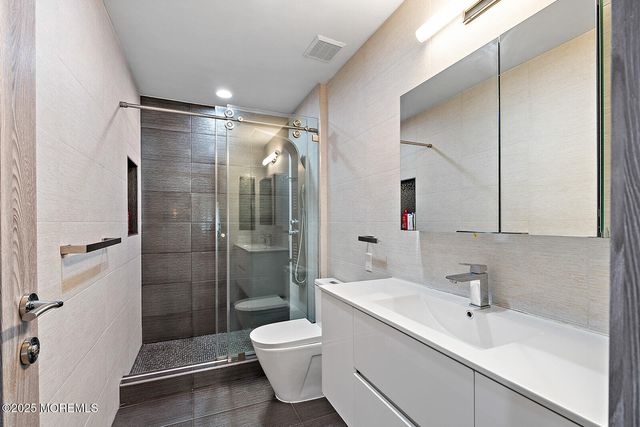 26 Chiswick Court, Jackson, NJ 08527