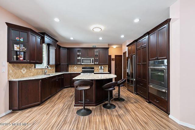 26 Chiswick Court, Jackson, NJ 08527