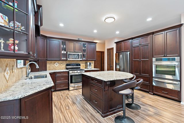 26 Chiswick Court, Jackson, NJ 08527