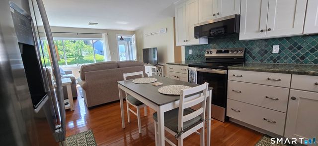 24 West Shore Drive, Old Saybrook, CT 06475